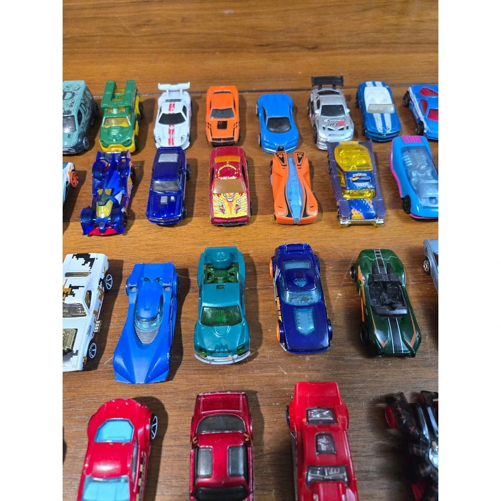 50 Piece Diecast Toy Car Lot Hot Wheels Matchbox Racing Fantasy Mixed Collection